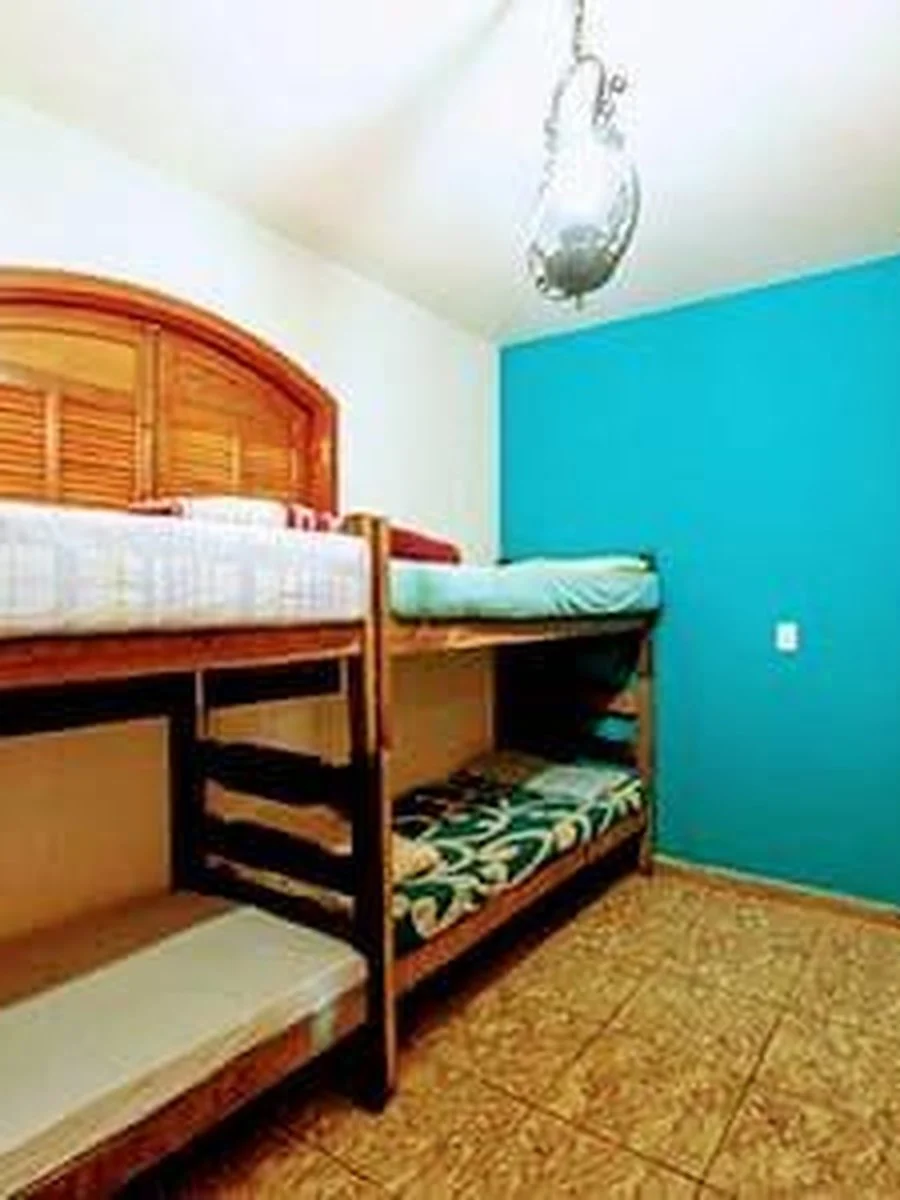 Quarto com acomodações na clínica de reabilitação em Itaúna